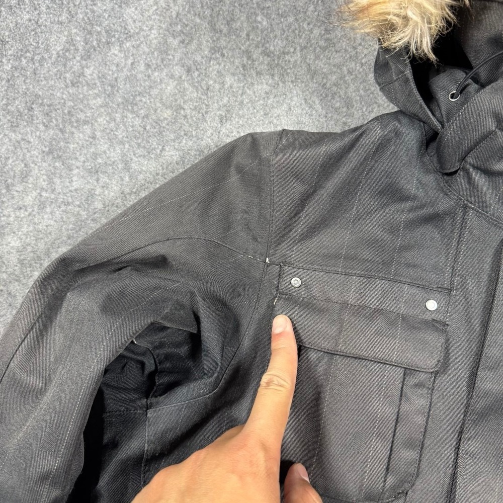 The North Face HyVent Parka Womens Small Grey‎ Pinstripe Faux Fur Hood Insulated - Picture 5 of 15